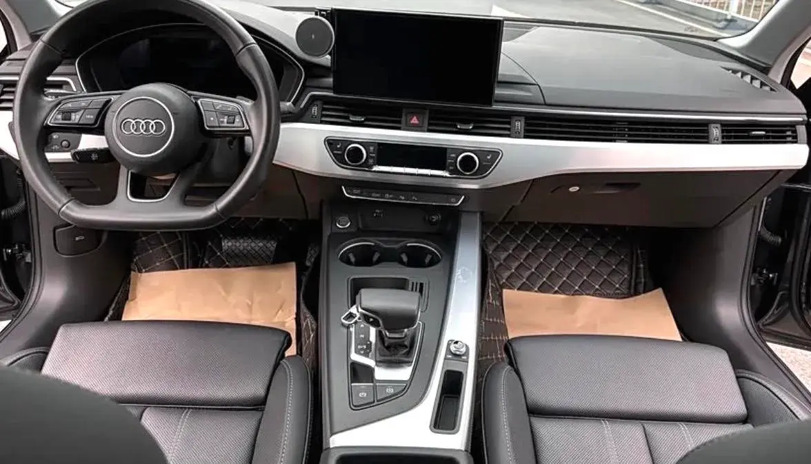 2022 AUDI A4L thumbnail 2