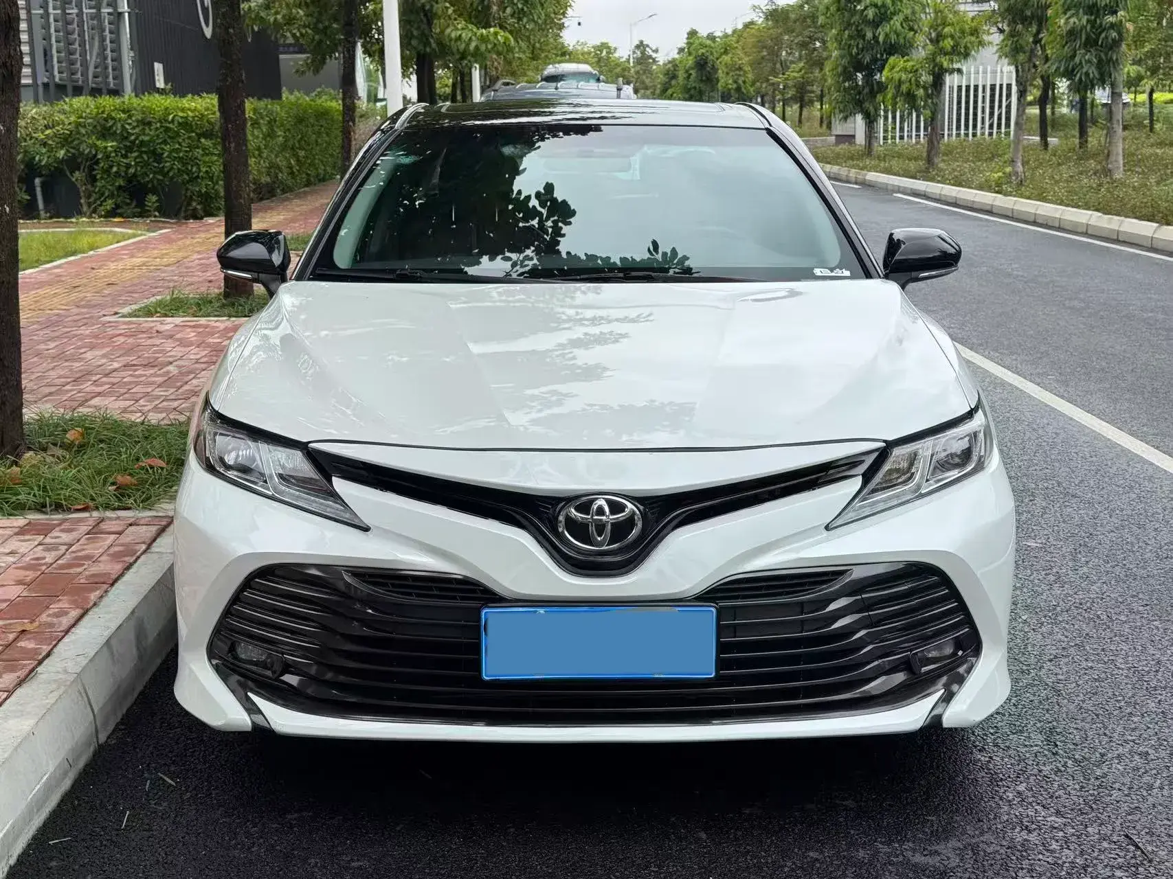 2018 TOYOTA CAMRY thumbnail 2