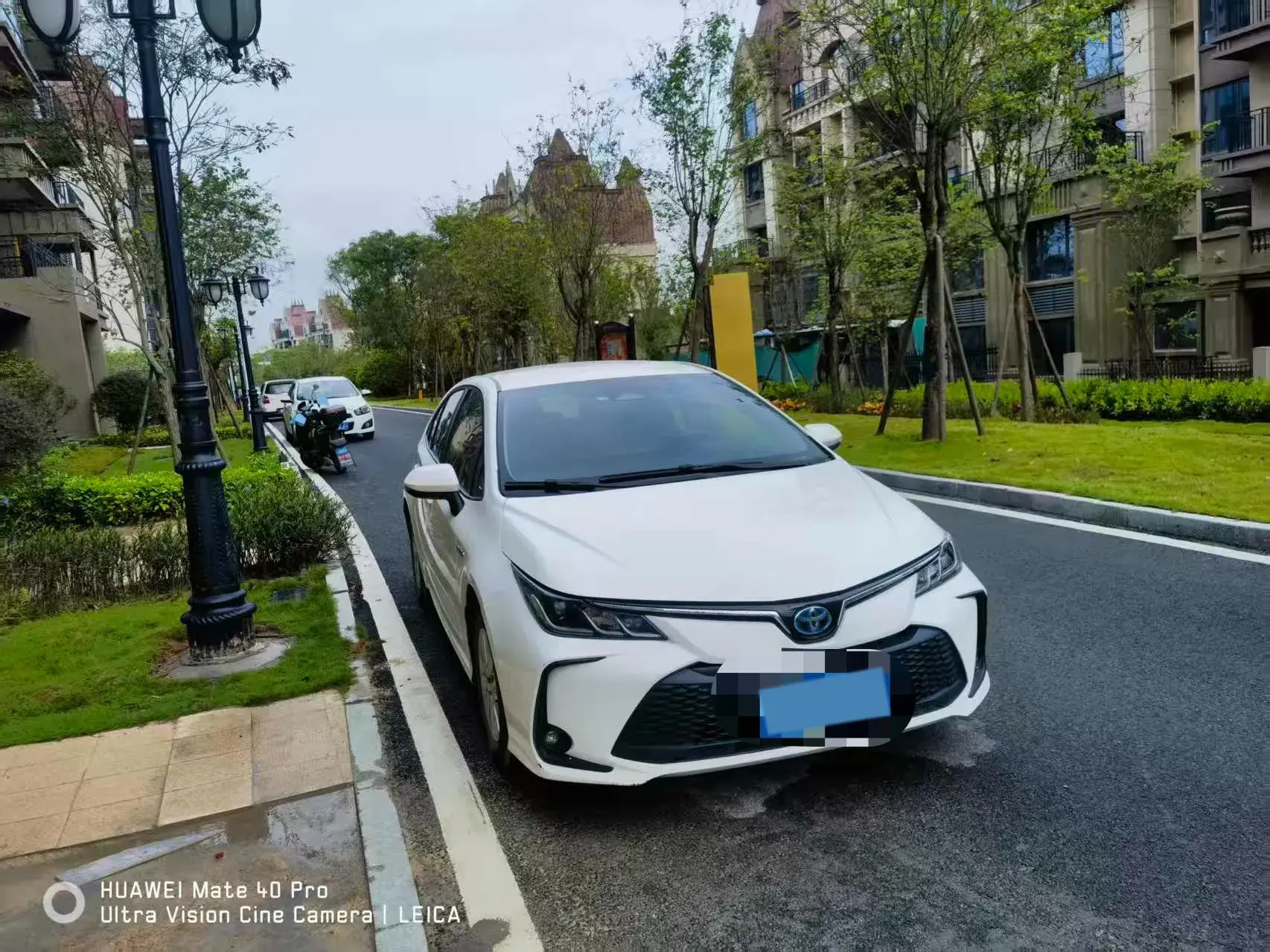 2023 TOYOTA COROLLA thumbnail 3