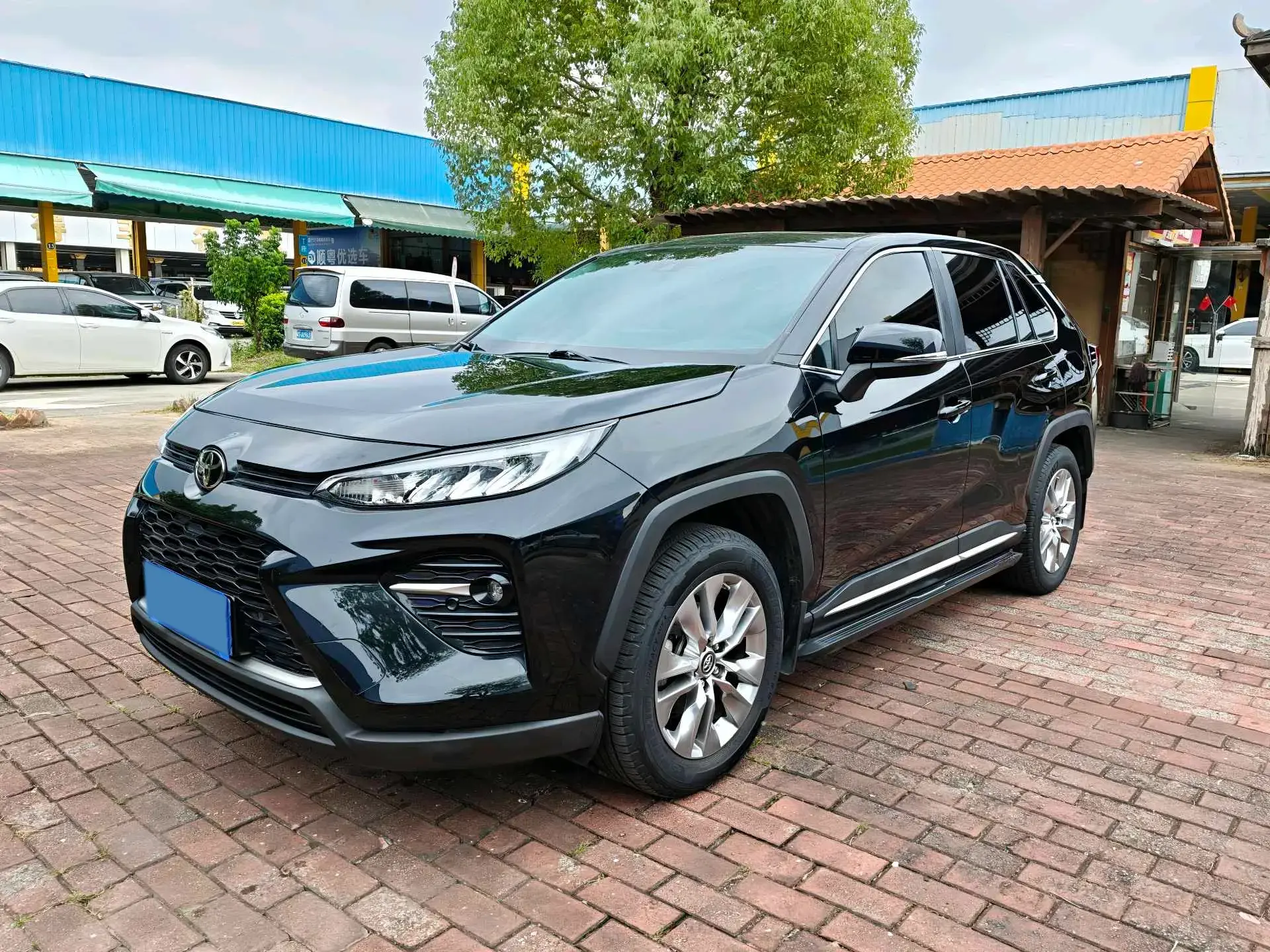2020 TOYOTA WILDLANDER view 1