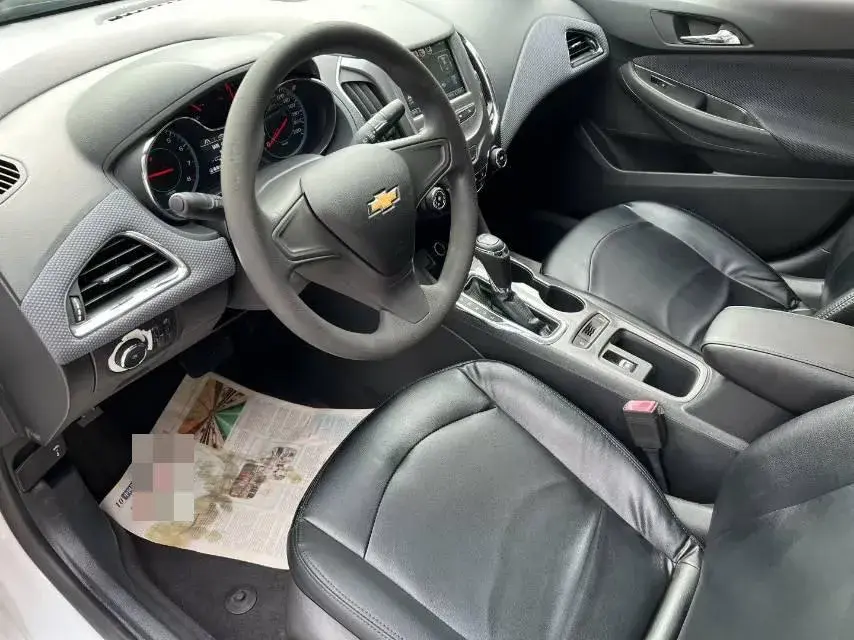 2018 CHEVROLET CRUZE thumbnail 4