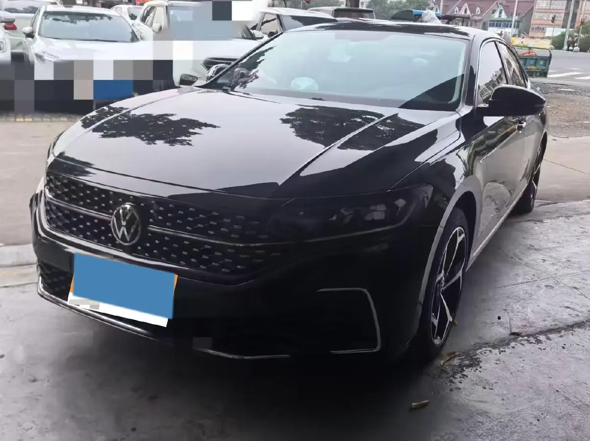 2023 Volkswagen Passat 2.0T 186HP L4 7DCT