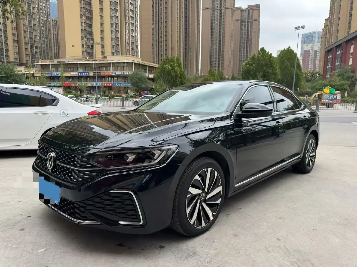 2022 Volkswagen Passat 2.0T 186HP L4 7DCT