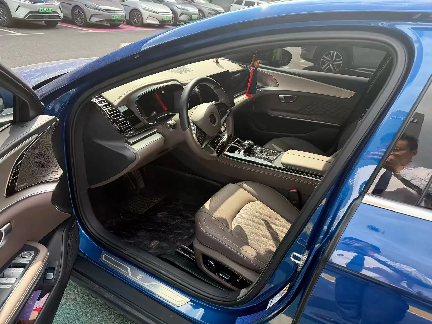 2023 BYD HAN thumbnail 2