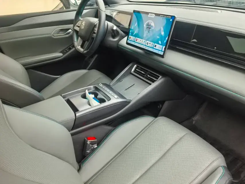 2025 BYD QINL thumbnail 4