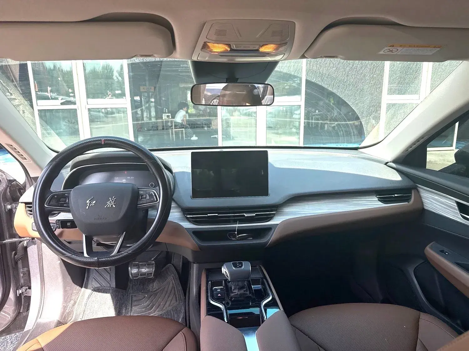 2023 HONGQI E-QM5 thumbnail 3