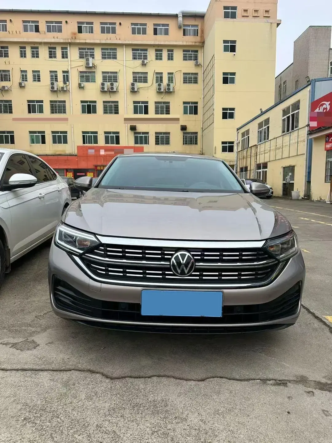 2021 VOLKSWAGEN SAGITAR thumbnail 3