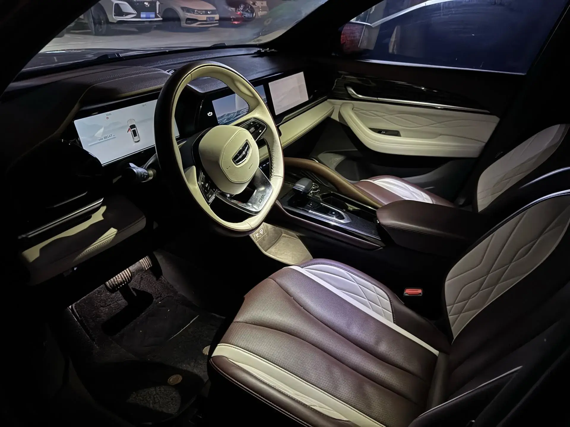 2021 GEELY MONJARO thumbnail 3