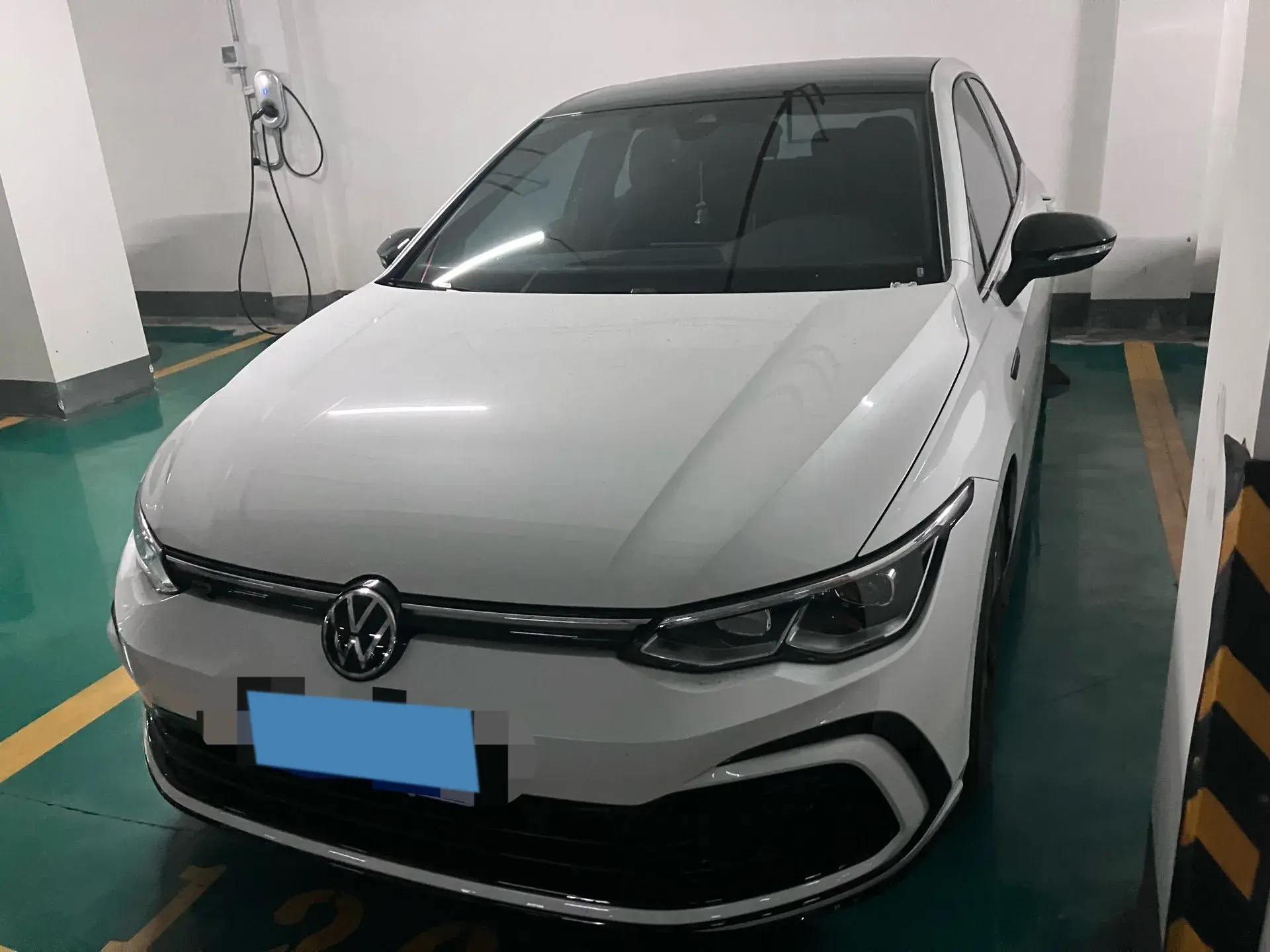 2021 VOLKSWAGEN GOLF view 1