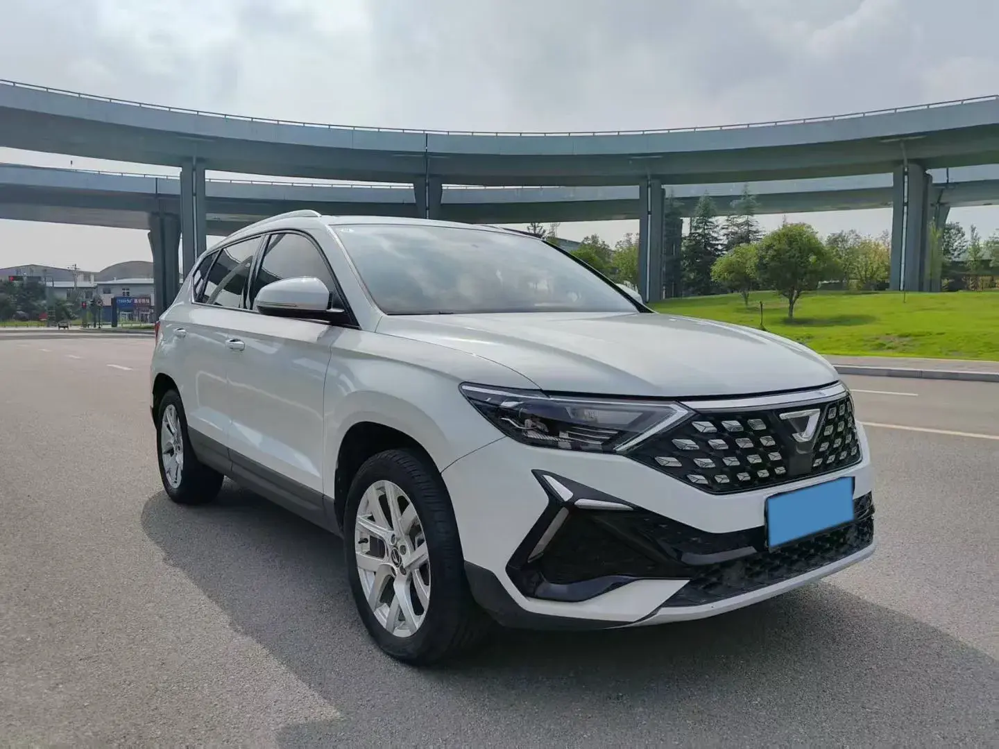 2023 JETTA VS5 thumbnail 3