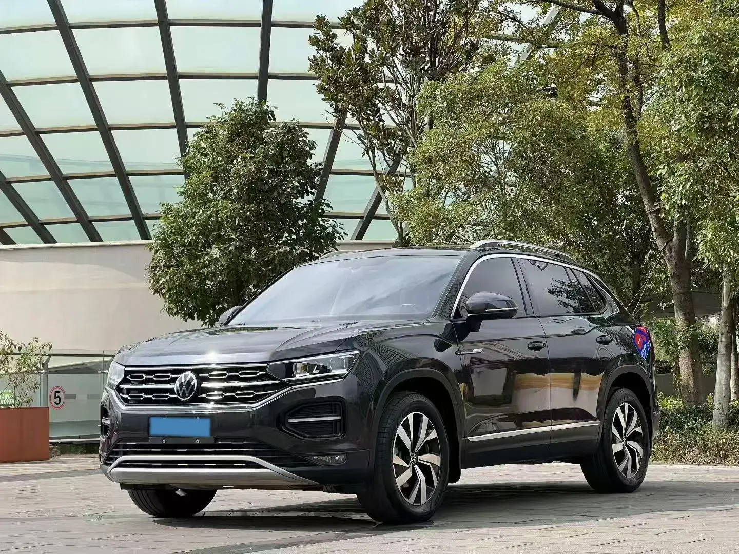 2022 VOLKSWAGEN TAYRON view 1