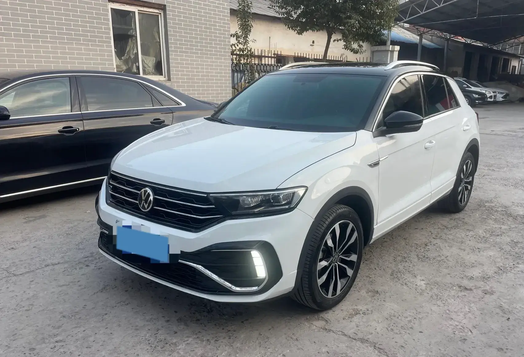 2021 VOLKSWAGEN T-ROC view 1