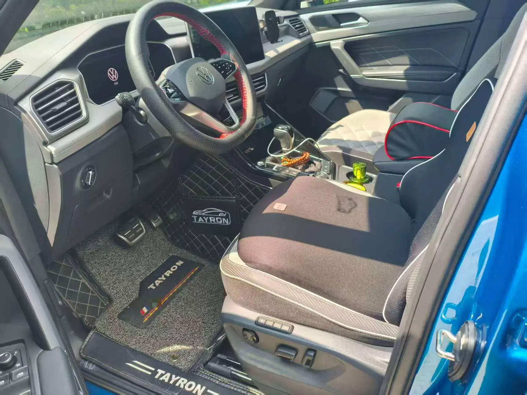 2023 VOLKSWAGEN TAYRON thumbnail 2