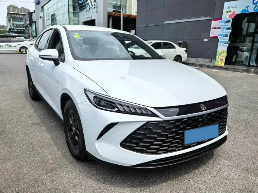 2025 BYD QIN thumbnail 4