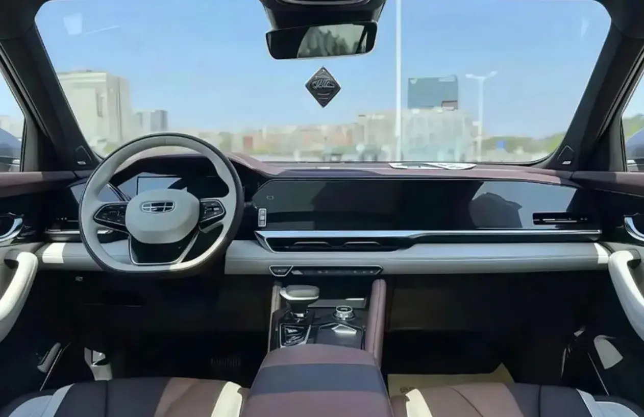 2021 GEELY MONJARO thumbnail 4