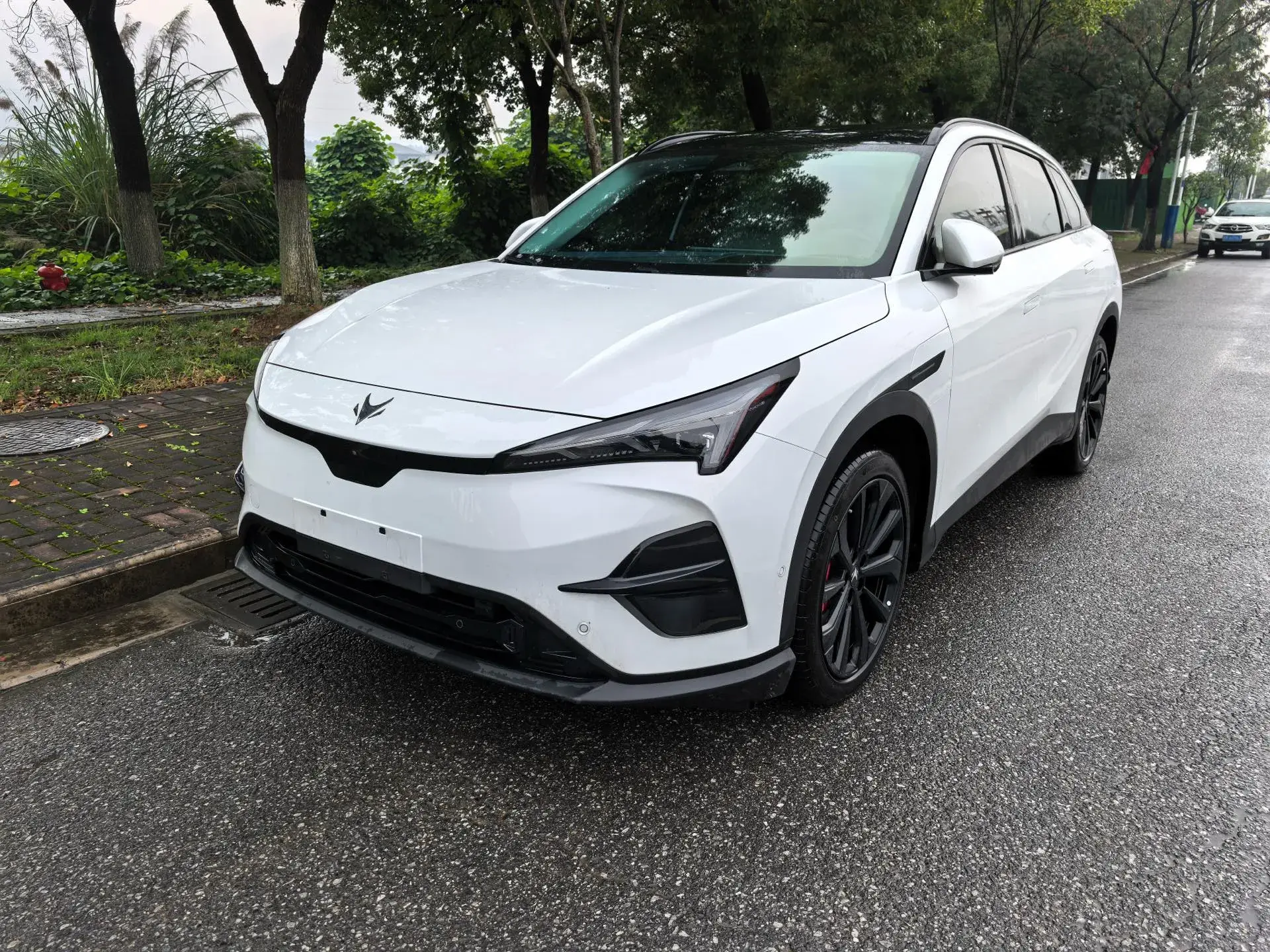 2025 ARCFOX ΑT5 view 1