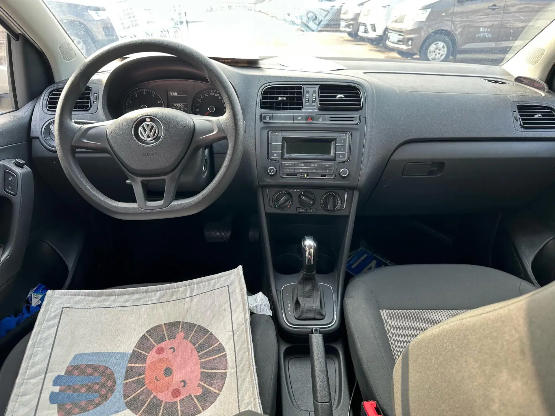 2018 VOLKSWAGEN POLO thumbnail 4