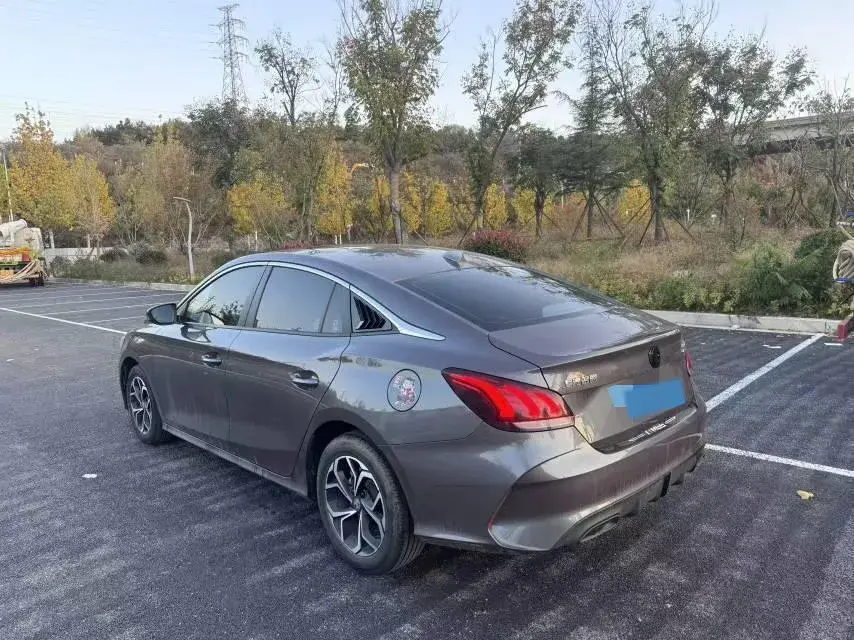 2023 MG 5 thumbnail 4