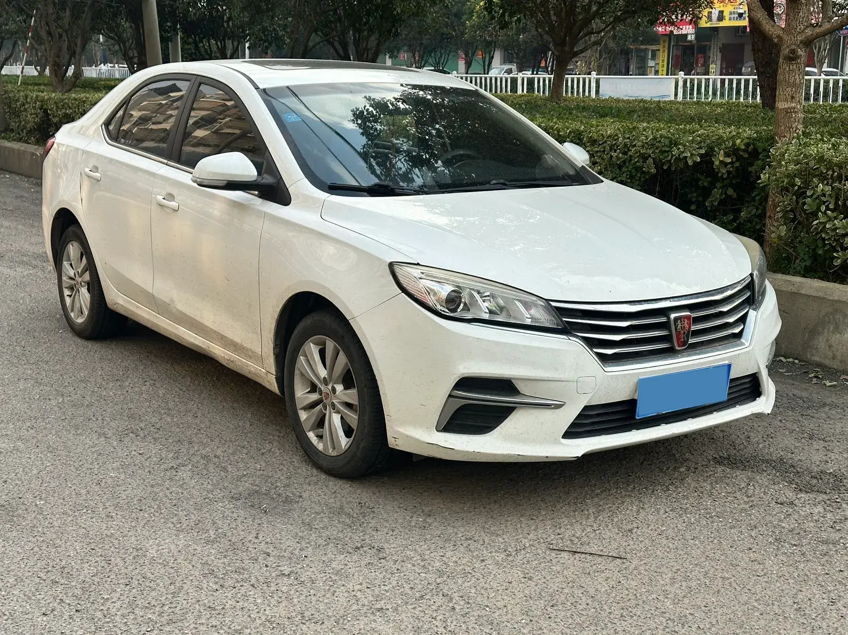 2018 ROEWE 360 thumbnail 3