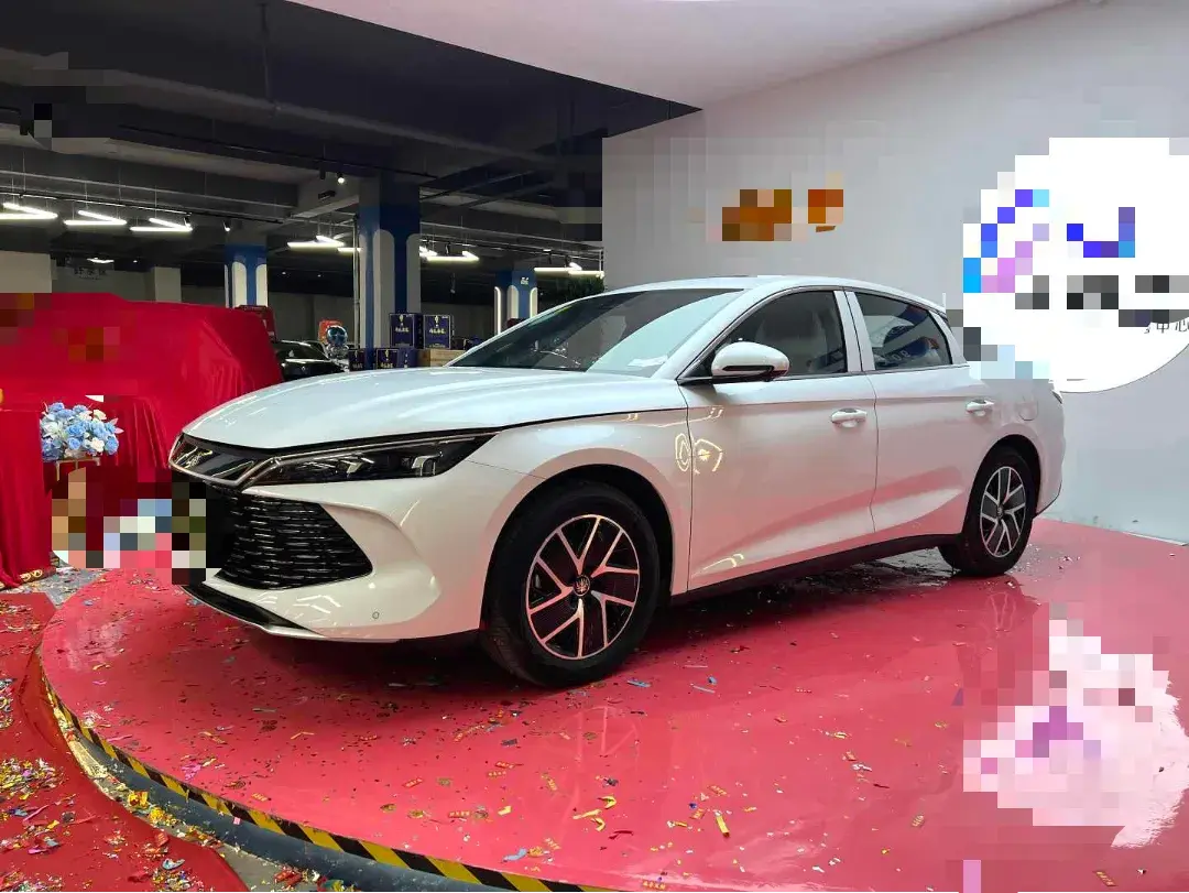 2024 BYD QinL 1.5L 101HP L4 E-CVT PHEV 15.87KWH