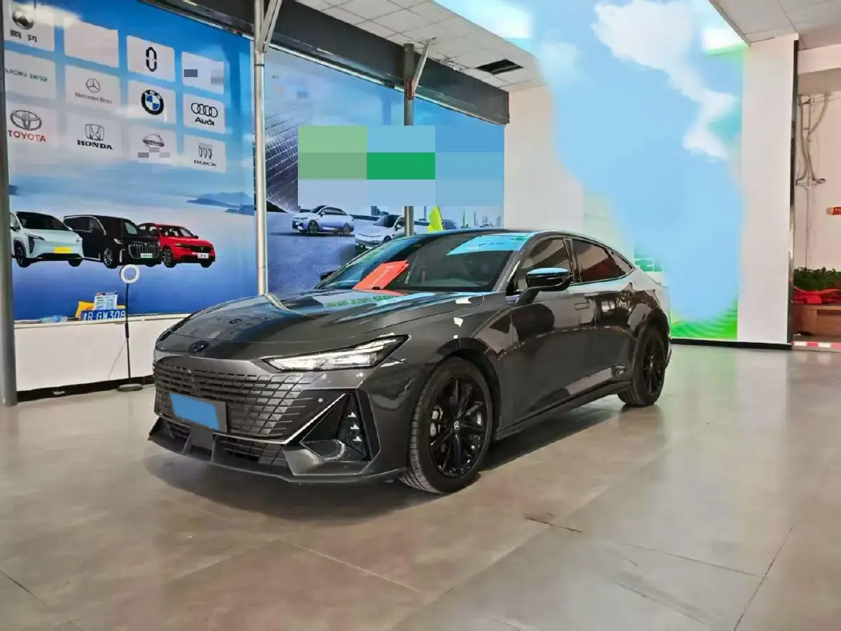 2023 ChangAn UNI-V 1.5T 188HP L4 7DCT