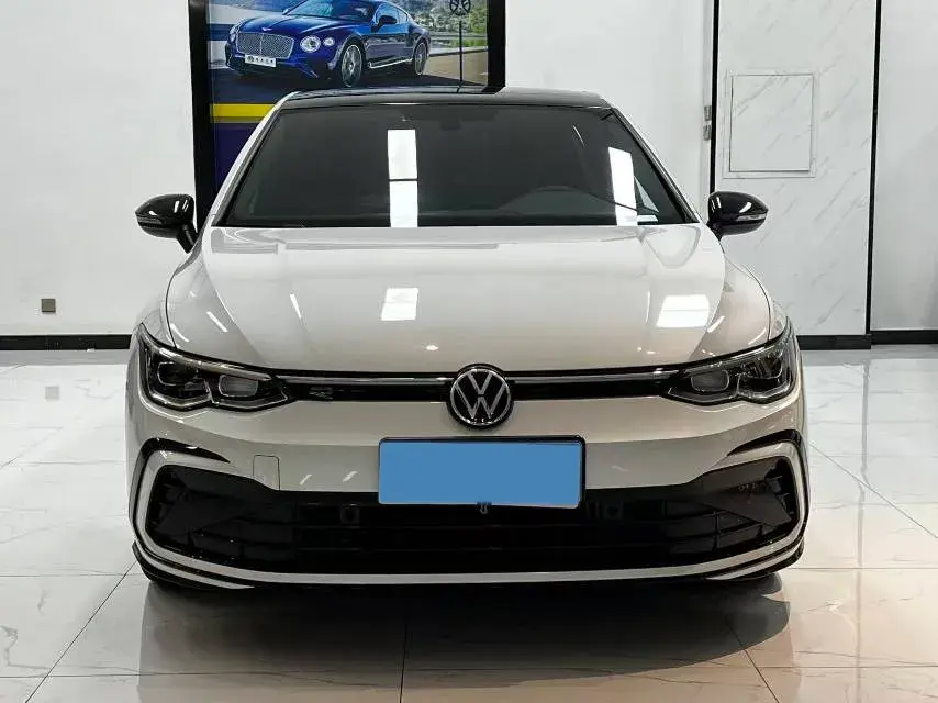 2023 VOLKSWAGEN GOLF thumbnail 2