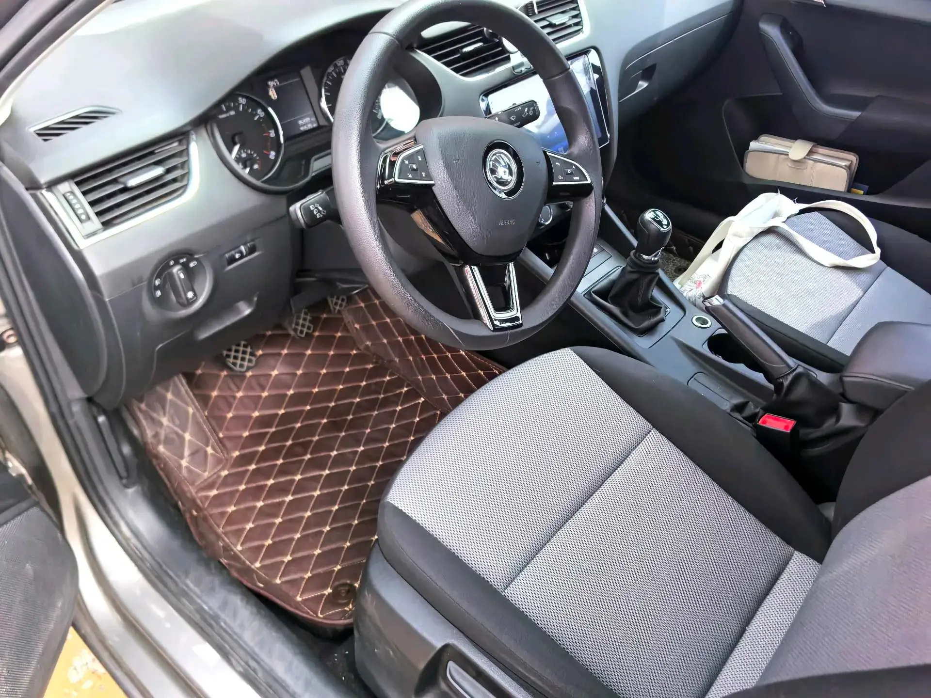 2017 SKODA OCTAVIA thumbnail 3