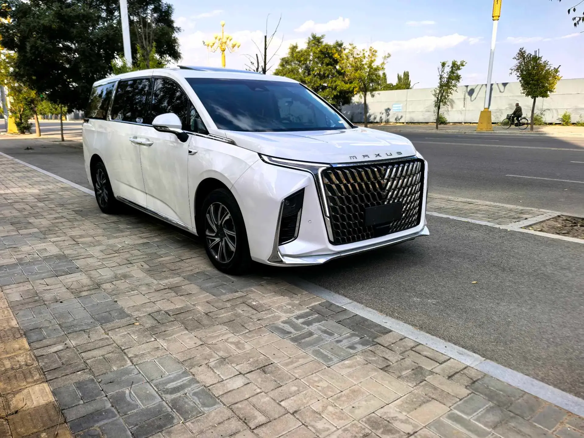 2022 MAXUS G90 thumbnail 3