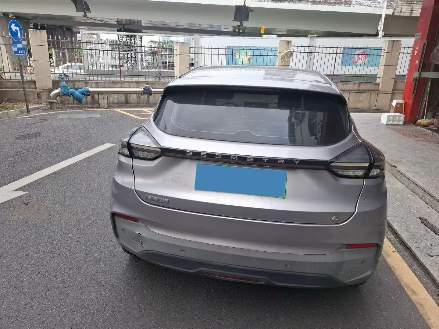 2020 GEOMETRY C thumbnail 3