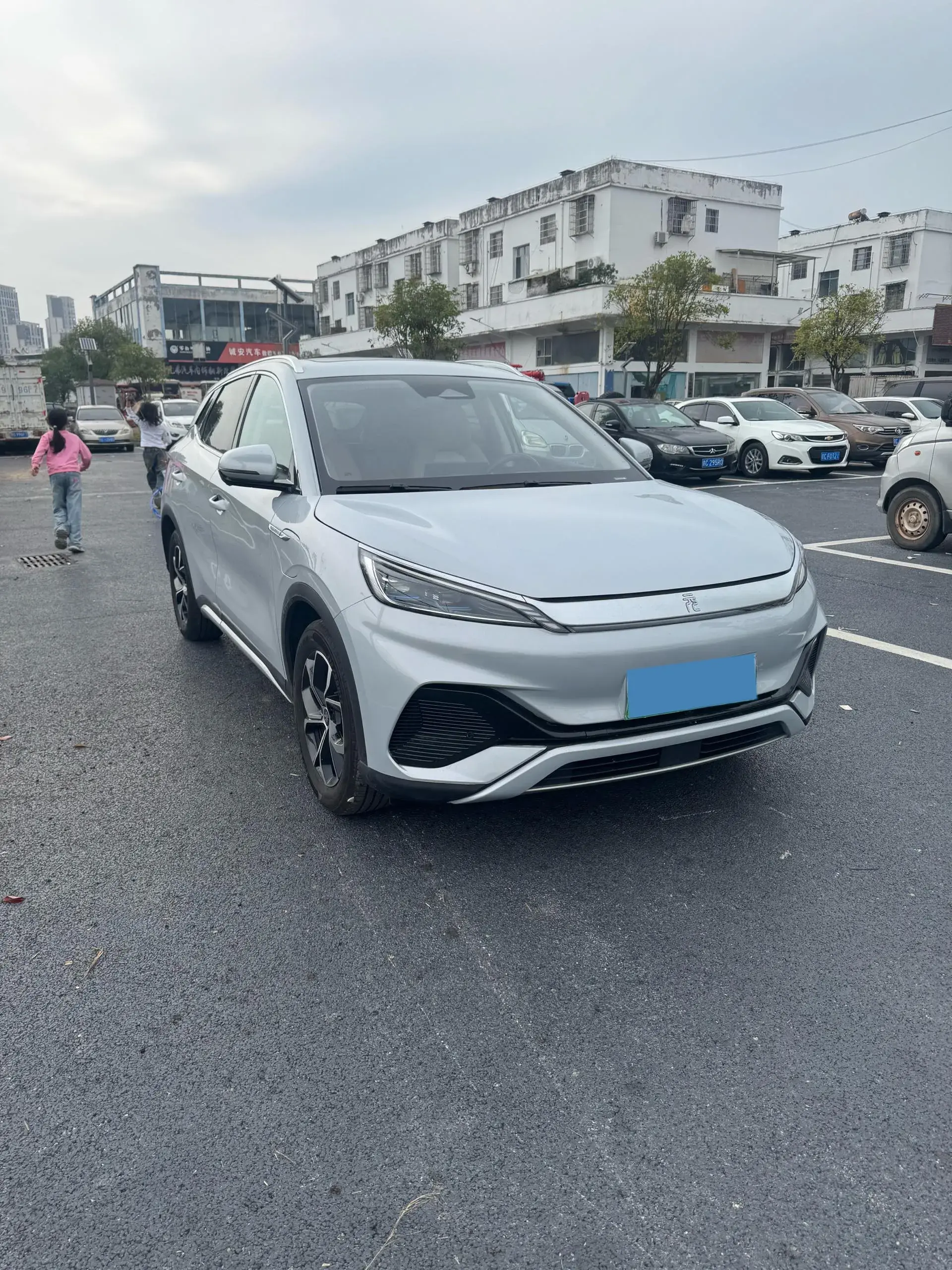 2023 BYD YUAN thumbnail 3