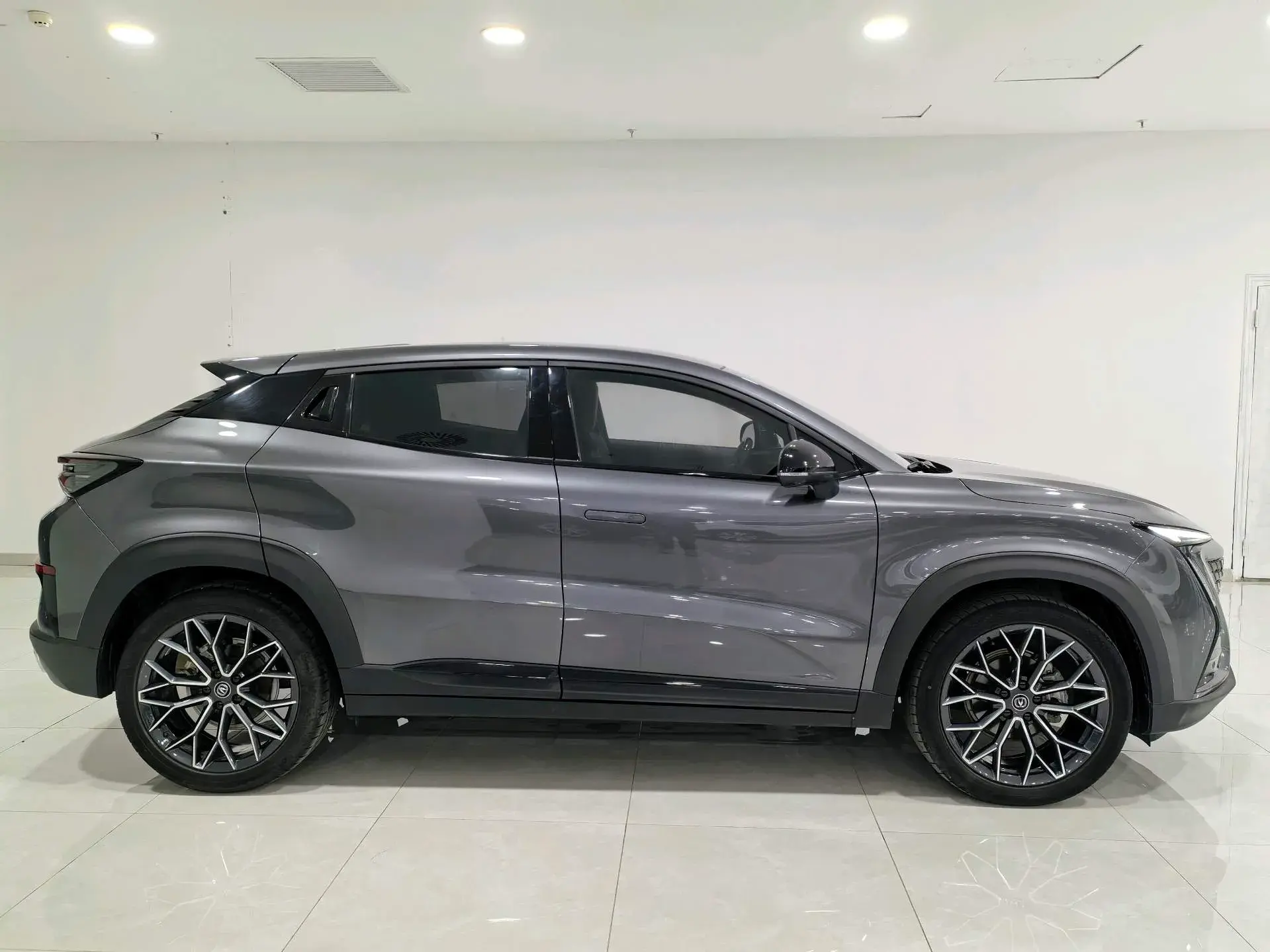 2022 CHANGAN UNI-T thumbnail 3