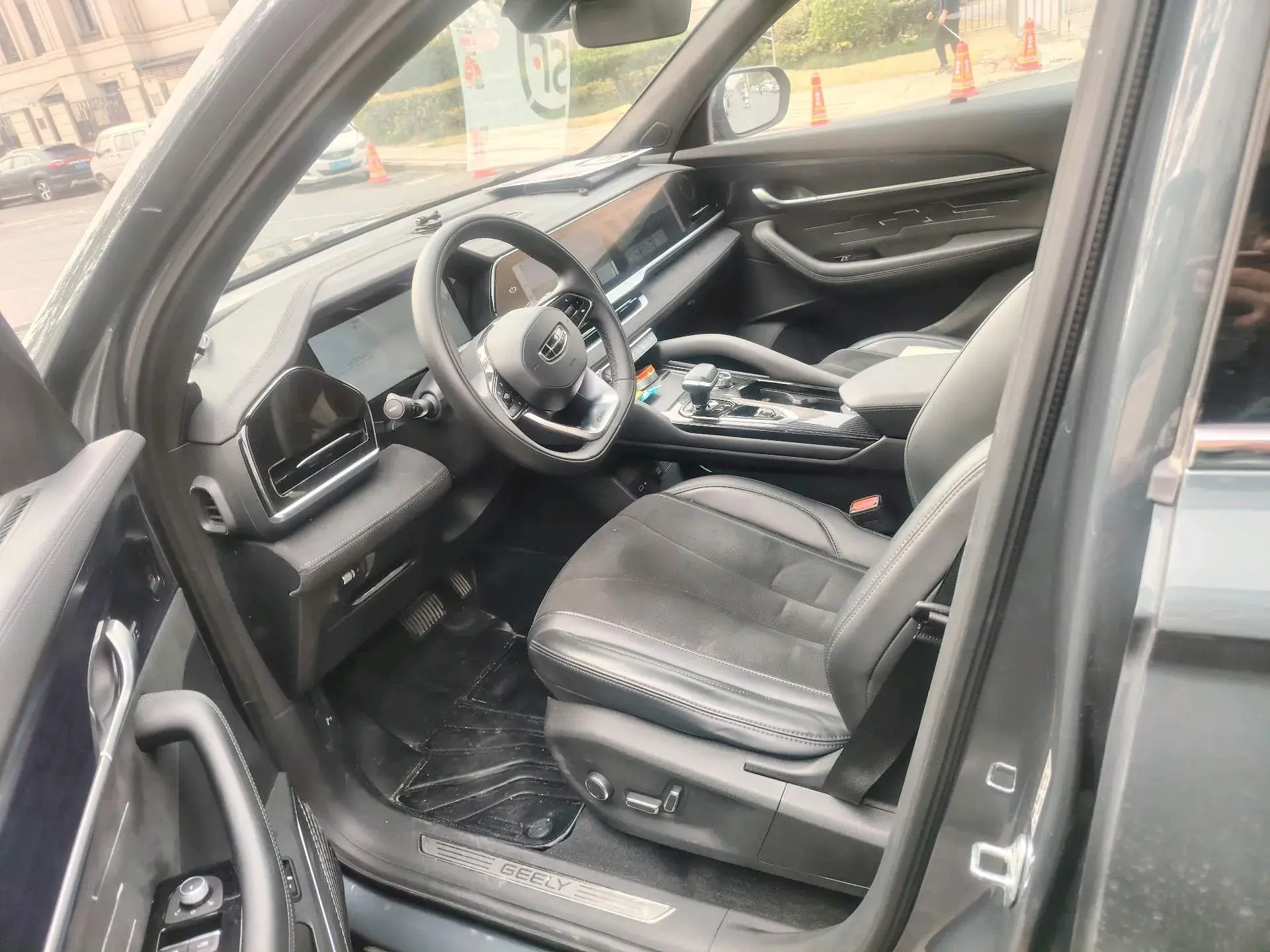 2022 GEELY MONJARO thumbnail 3