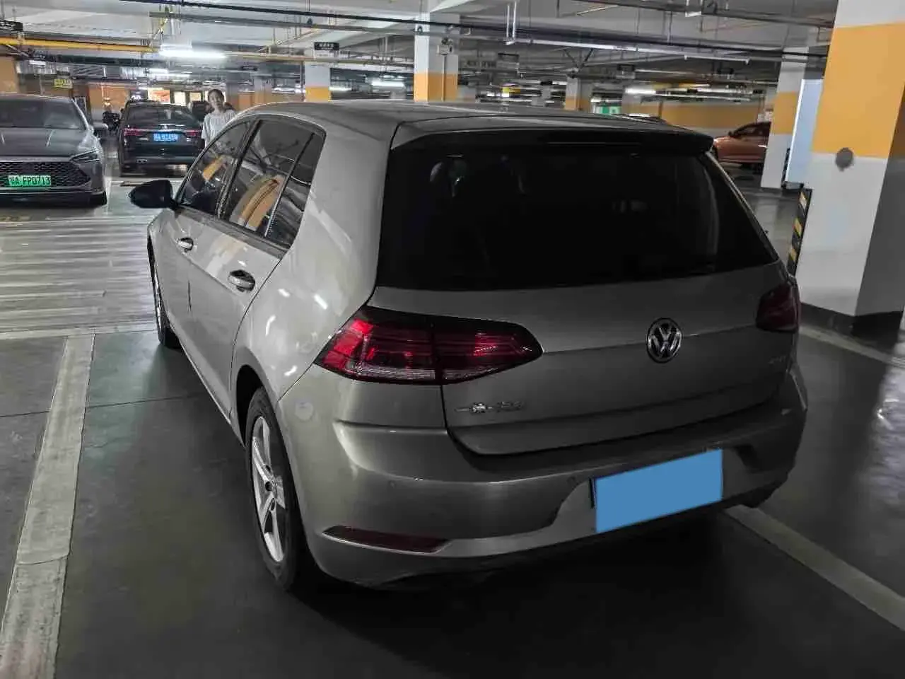 2018 VOLKSWAGEN GOLF thumbnail 3