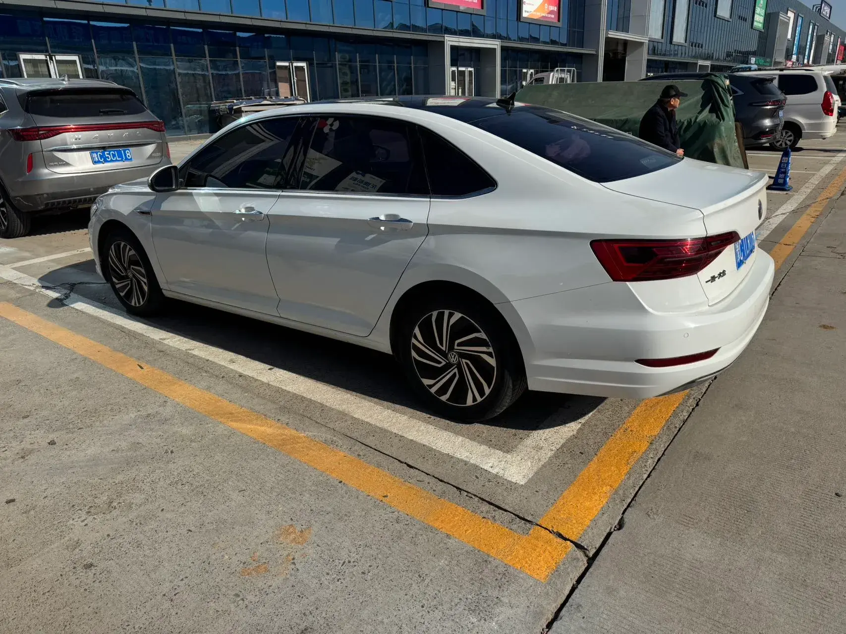 2021 VOLKSWAGEN SAGITAR thumbnail 3