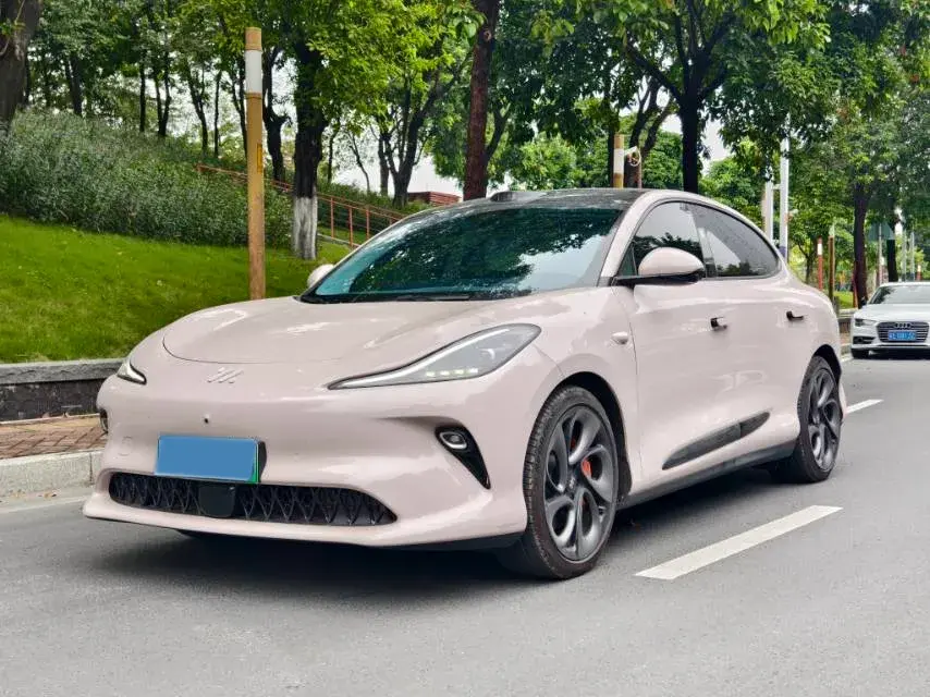 2025 IM LS6 BEV 83KWH