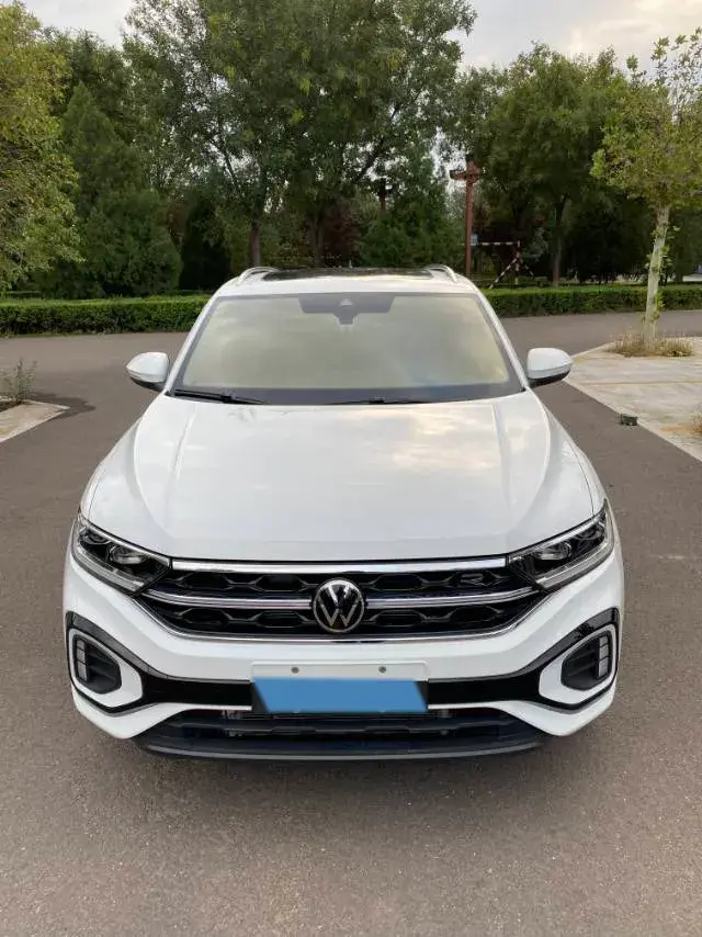 2024 VOLKSWAGEN T-ROC thumbnail 2