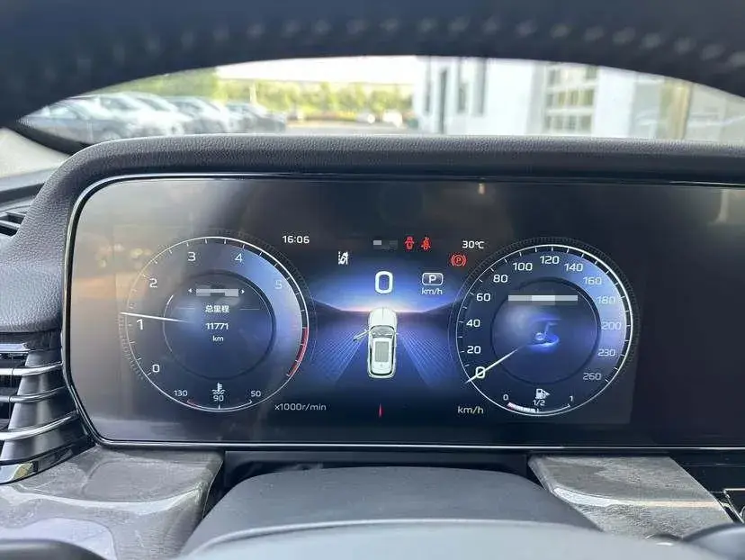 2023 HONGQI HS5 thumbnail 3