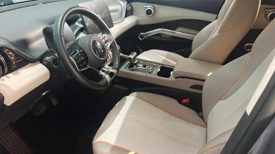 2024 BYD YUAN thumbnail 4