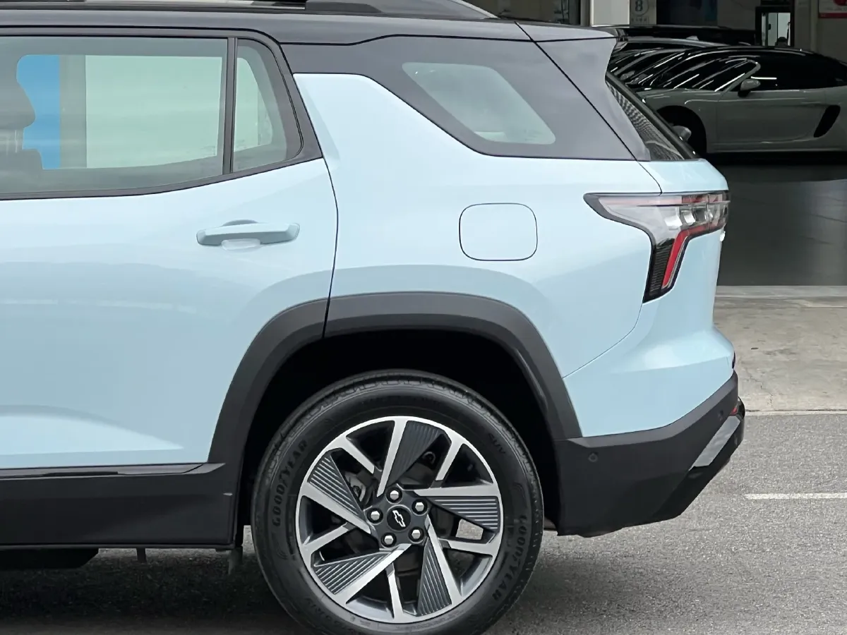 2024 Chevrolet EquinoxPlus 1.5T 180HP L4 2DHT PHEV 16.5KWH,autocango,china used car exporter,china ev exporter,chinese used car exporter,chinese used ev exporter