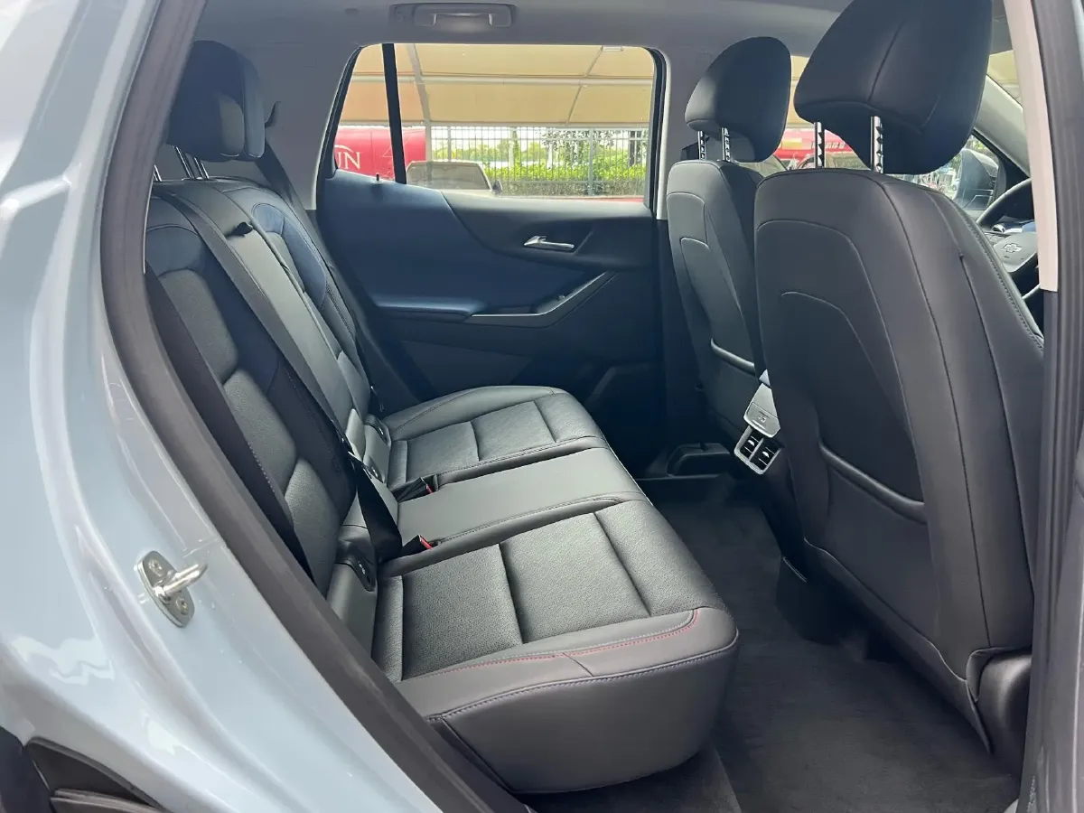 2024 Chevrolet EquinoxPlus 1.5T 180HP L4 2DHT PHEV 16.5KWH,autocango,china used car exporter,china ev exporter,chinese used car exporter,chinese used ev exporter