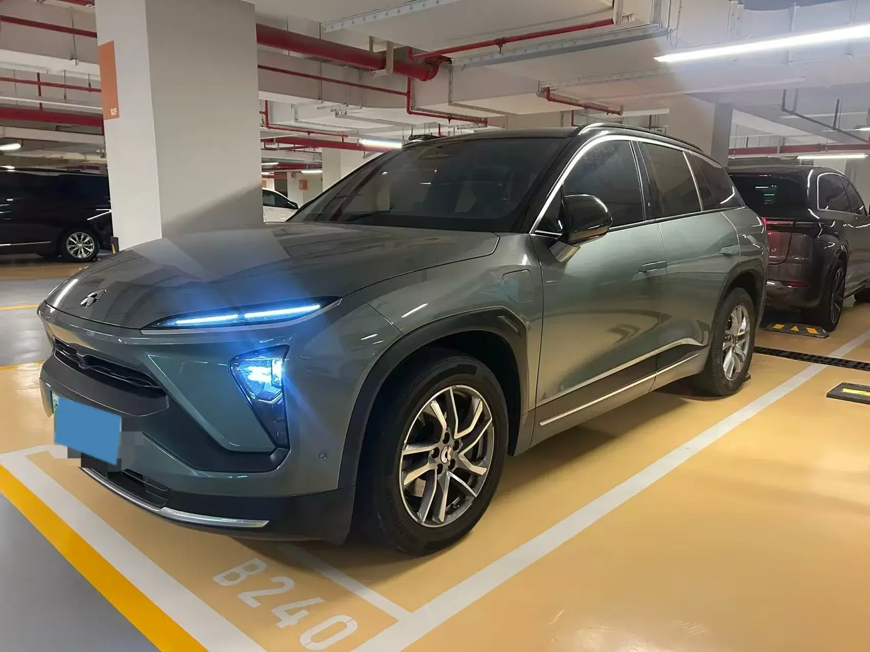 2020 NIO ES6 view 1