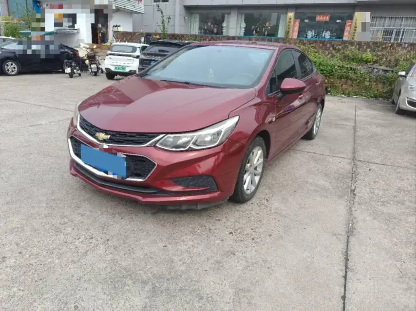 2018 CHEVROLET CRUZE view 1