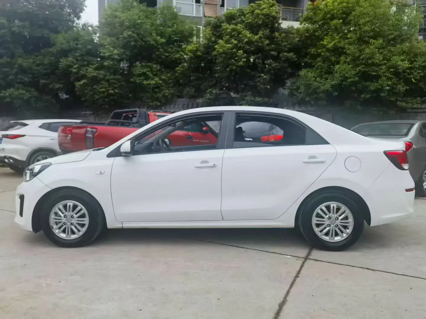 2020 KIA PEGAS thumbnail 3