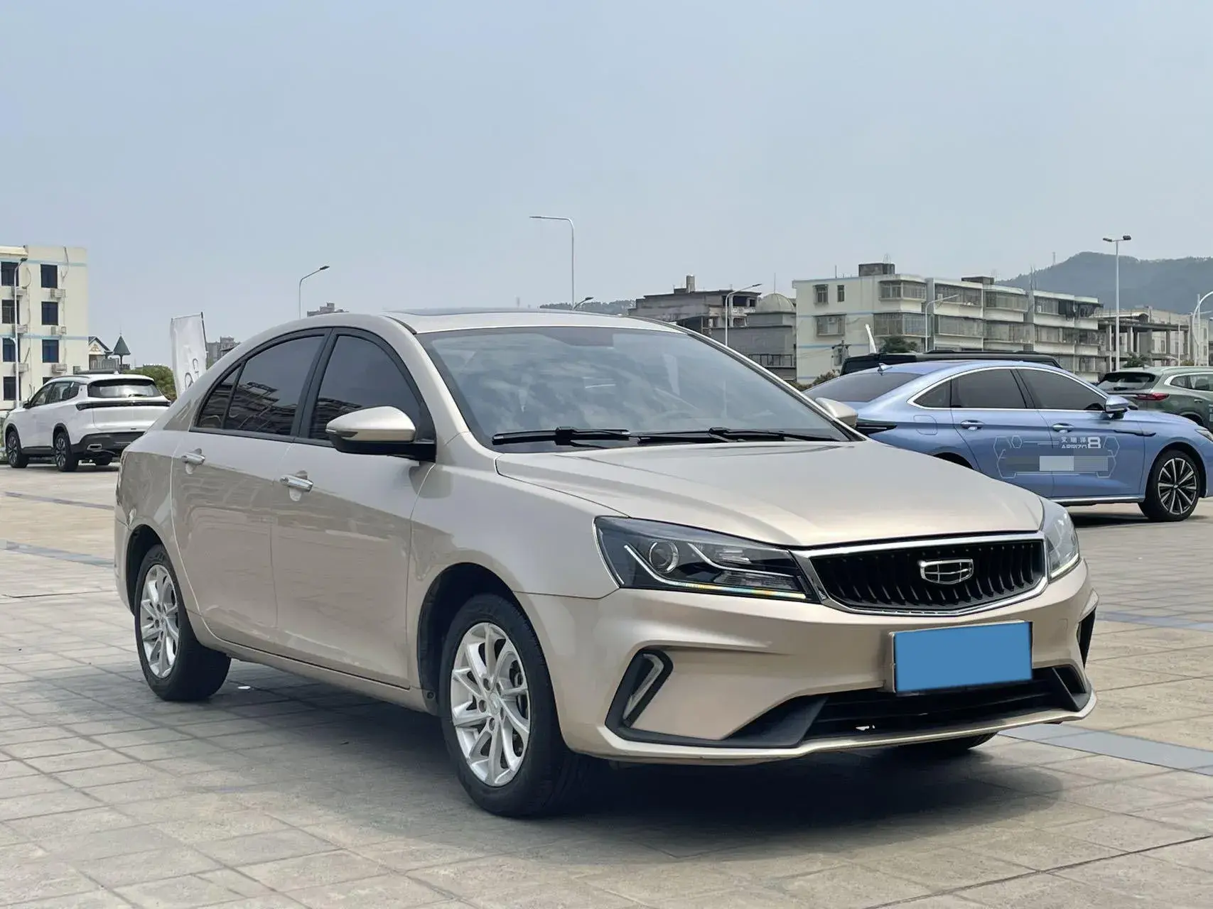 2021 GEELY EMGRAND thumbnail 3