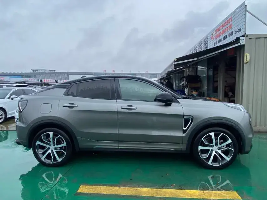 2022 LYNK&CO 05 thumbnail 3