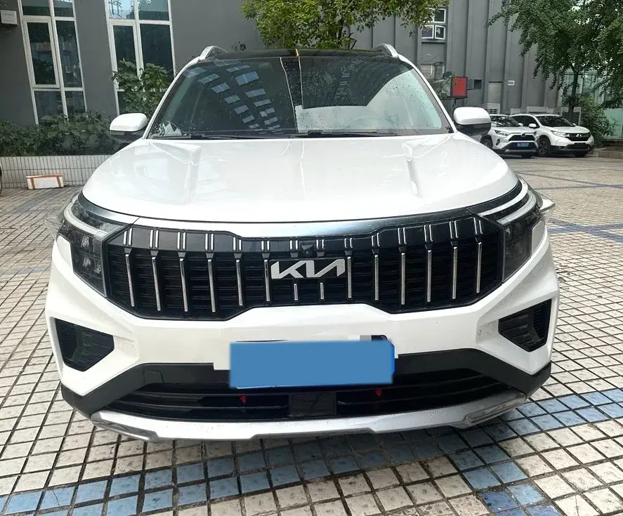 2021 KIA SPORTAGE thumbnail 2