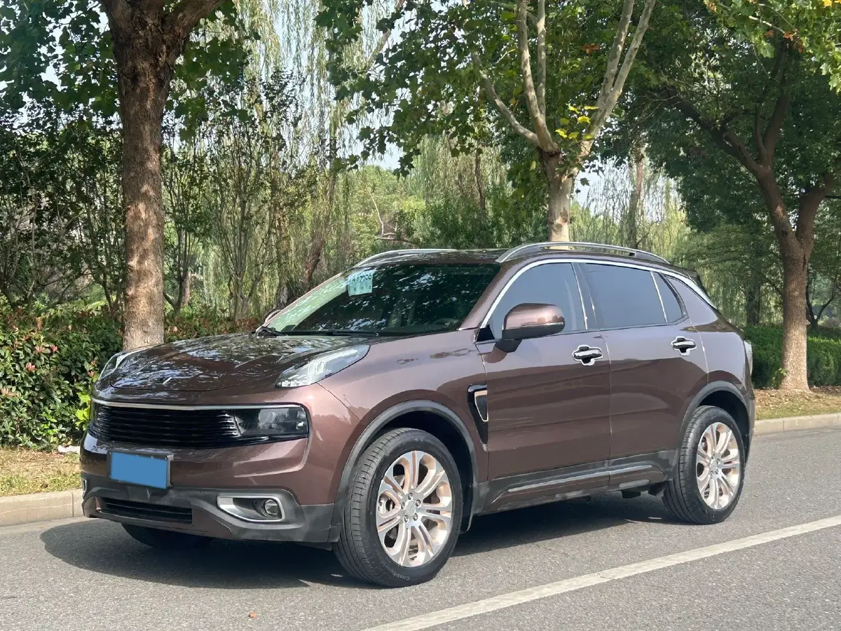 2017 LYNK&CO 01 2.0T 190HP L4 6AT