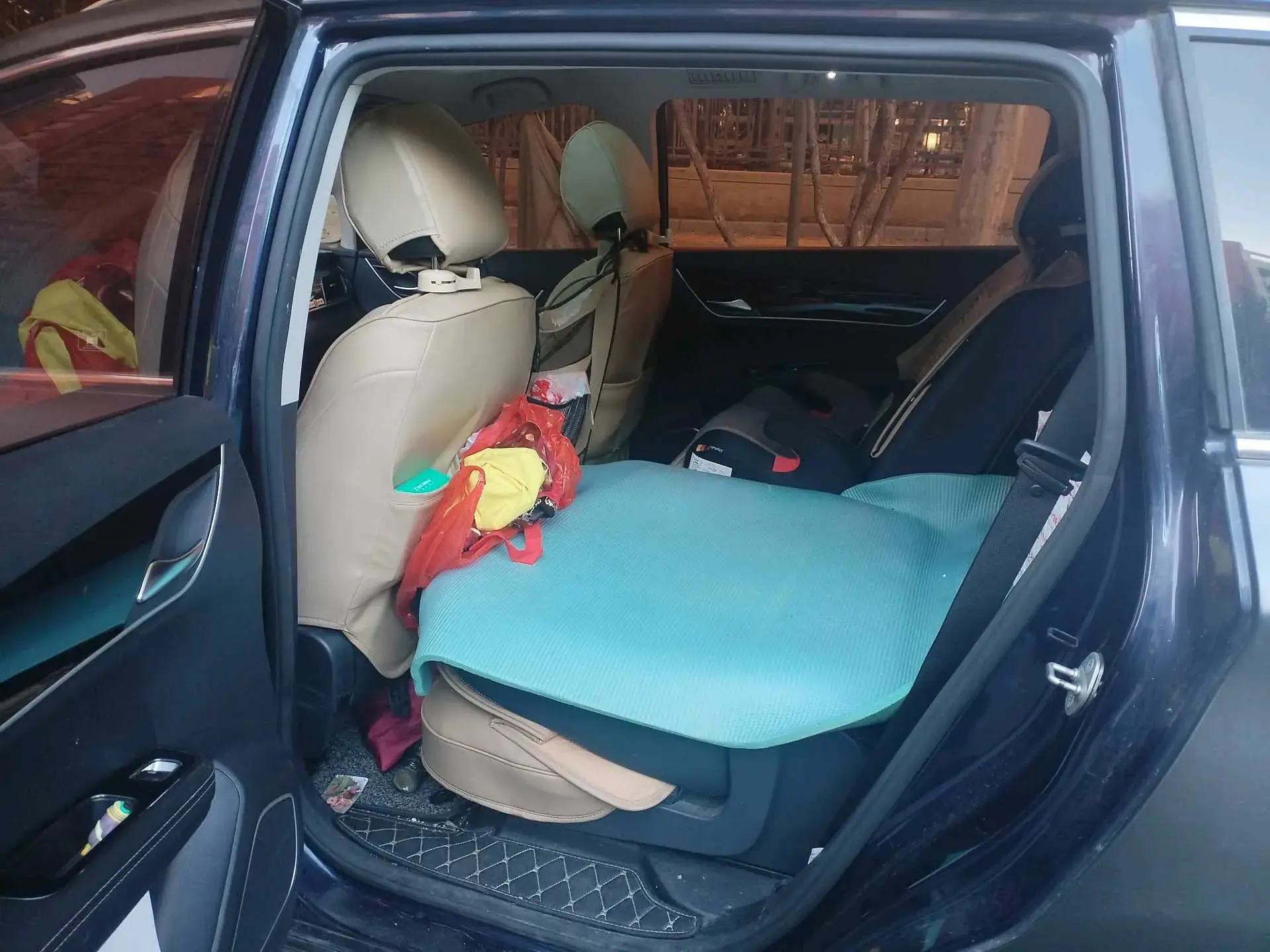 2017 BYD SONG thumbnail 4