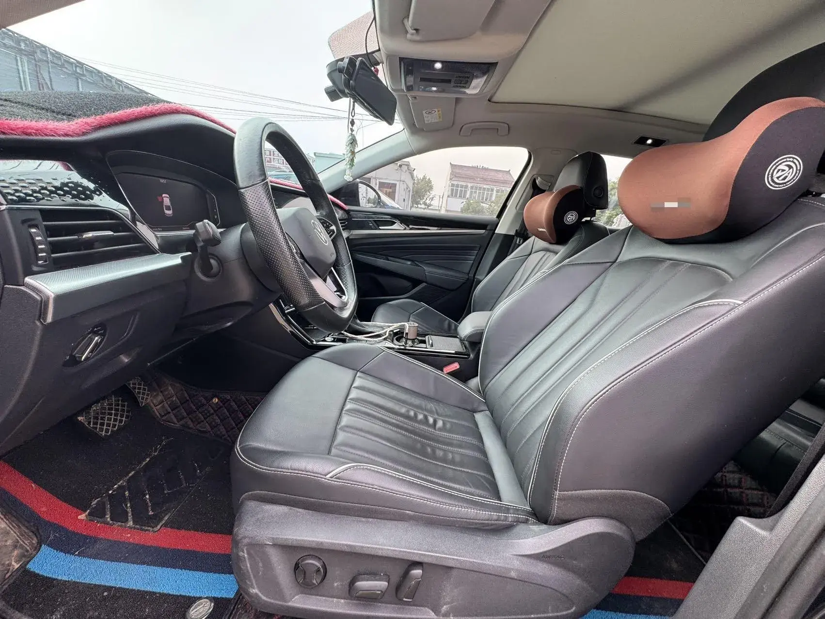 2023 VOLKSWAGEN PASSAT thumbnail 4