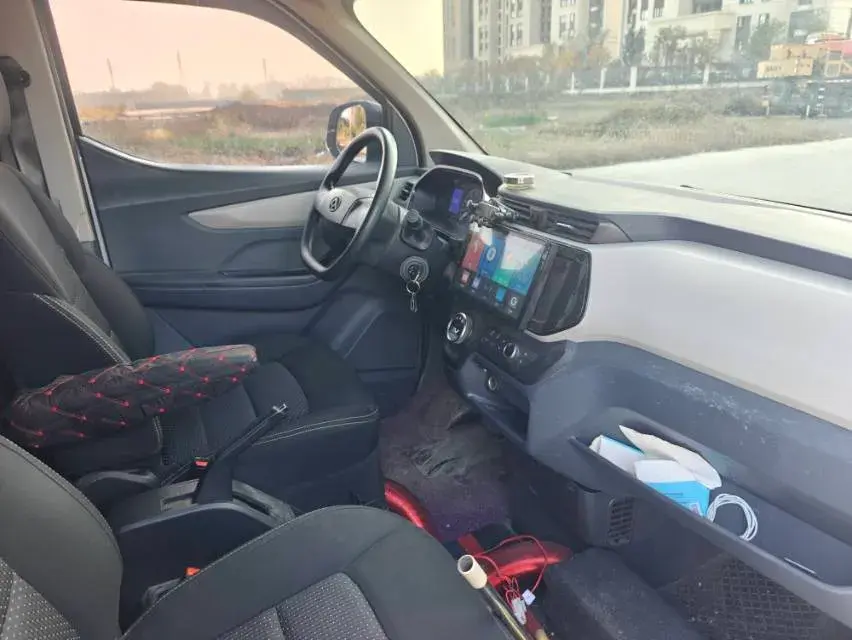 2021 MAXUS EV30 thumbnail 4